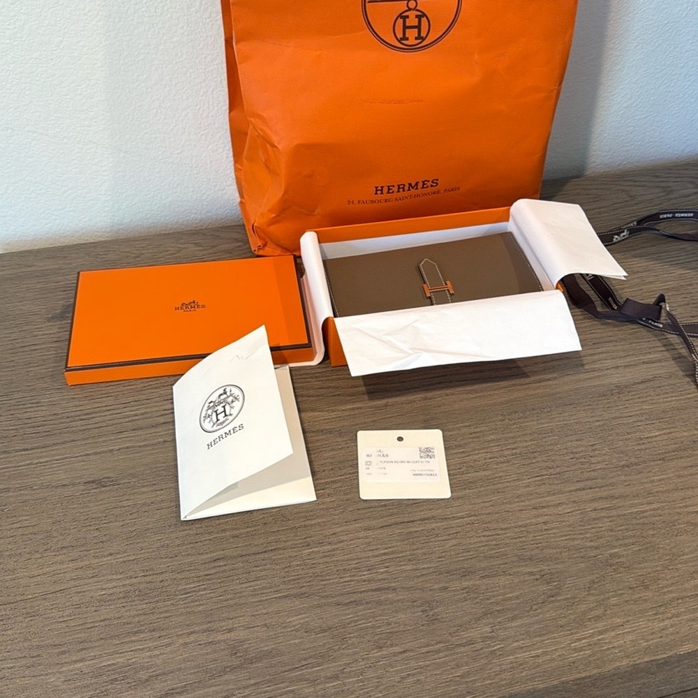 Hermès Epsom Calfskin Bearn Wallet - Picture 6 of 6